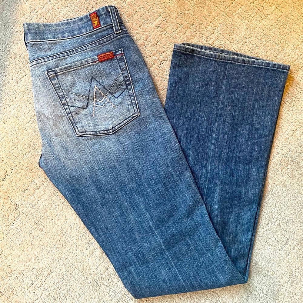 7 For All Mankind jeans. Excellent condition. Like new.